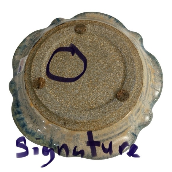 Artisan Pottery Cracked Glass
Tealight Holder Wavy Trim
Blue Cracked Glass - Picture 10 of 13